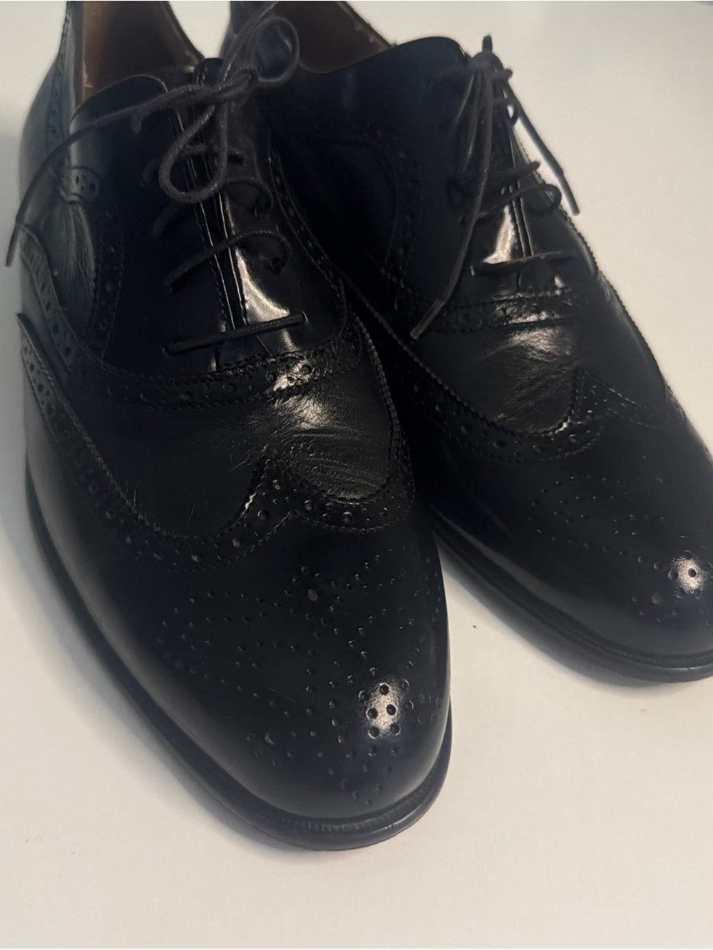 Classic Black Leather Wingtip Derby Shoes - Timeless Brogue Style